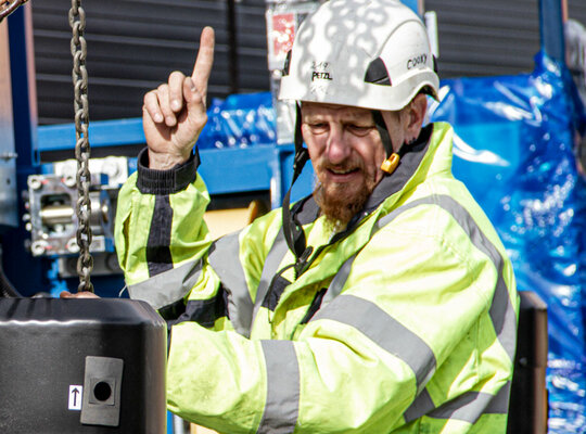 Einbringung neues LTW-Regalbediengerät Einbringung neues LTW-Regalbediengerät