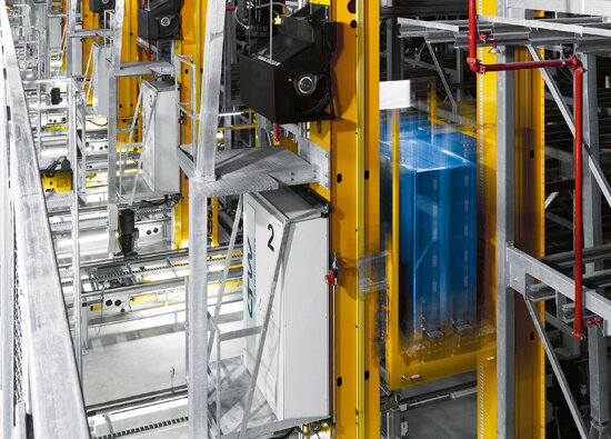 Multiple stacker cranes in different aisles Multiple stacker cranes in different aisles