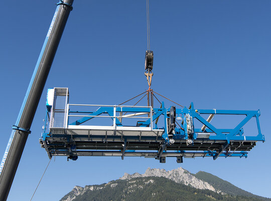 Einbringung Schwerlastregalbediengerät Einbringung Schwerlastregalbediengerät