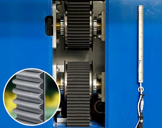 Nahaufnahme einer Maschine mit einem Metallgriff Nahaufnahme einer Maschine mit einem Metallgriff