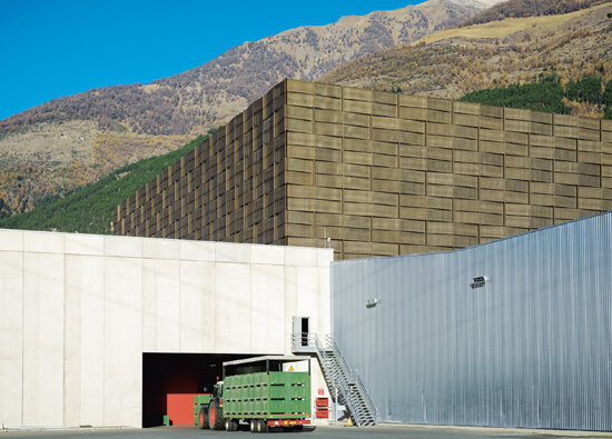 GEOS facade GEOS facade