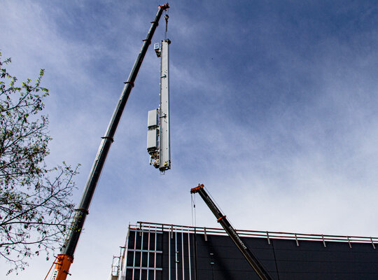 Einbringung neues LTW-Regalbediengerät Einbringung neues LTW-Regalbediengerät