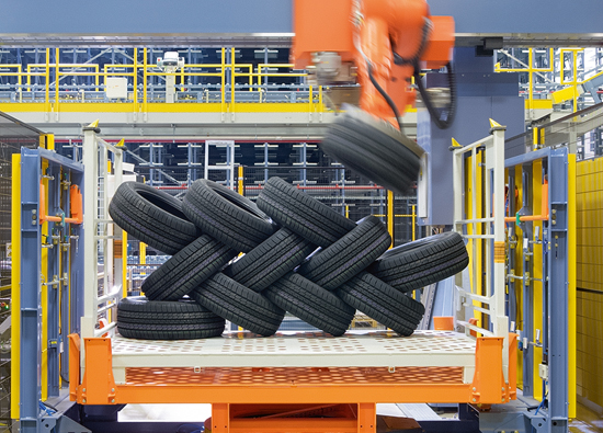 Die eigens für Continental entwickelte Reifensortieranlage sortiert Reifen