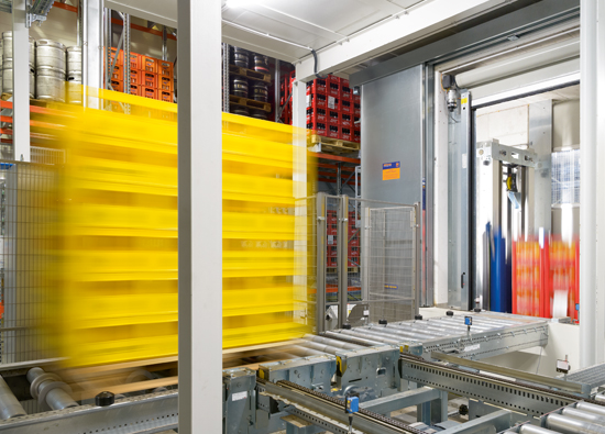 LTW_Mohren_Tabs_3 Die LTW Fördertechnik transportiert die gelben Bierkisten zur Auslagerung